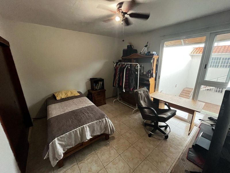 CASA EN VENTA - JARDINES DEL BOSQUE